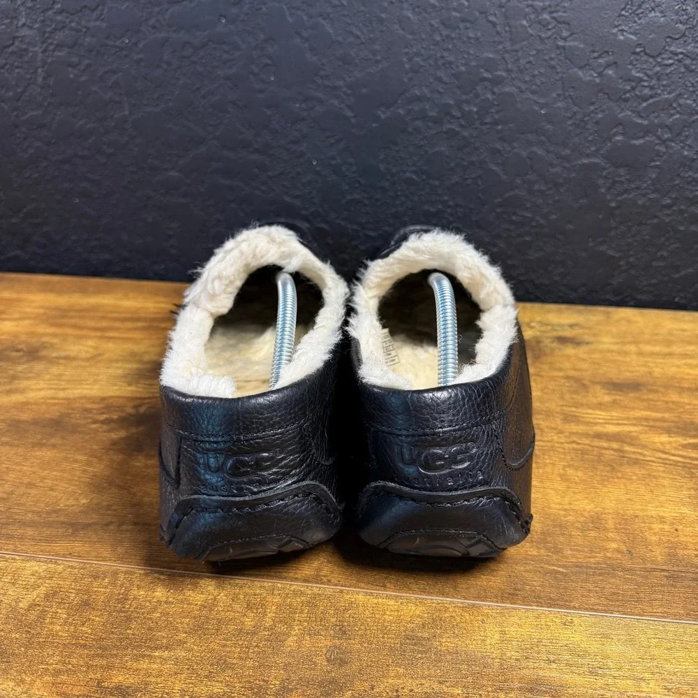 UGG Ascot 5379 Black Pebbled Leather Sheepskin Slipper Mens Size 12